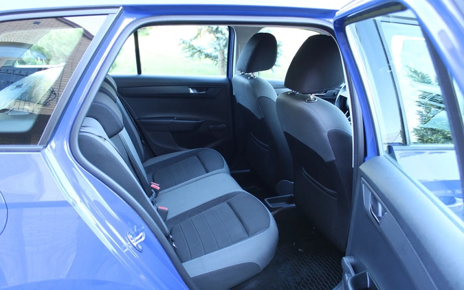Skoda Fabia cena 39800 przebieg: 142000, rok produkcji 2020 z Ciechanów małe 352